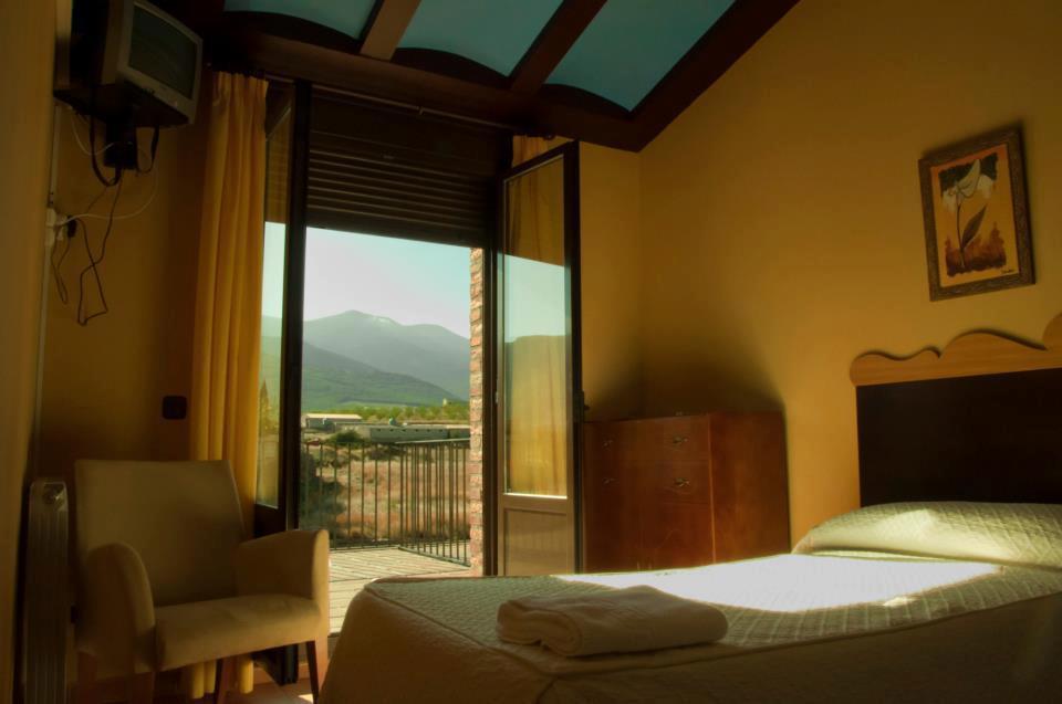 Hotel El Comendador Añón Esterno foto